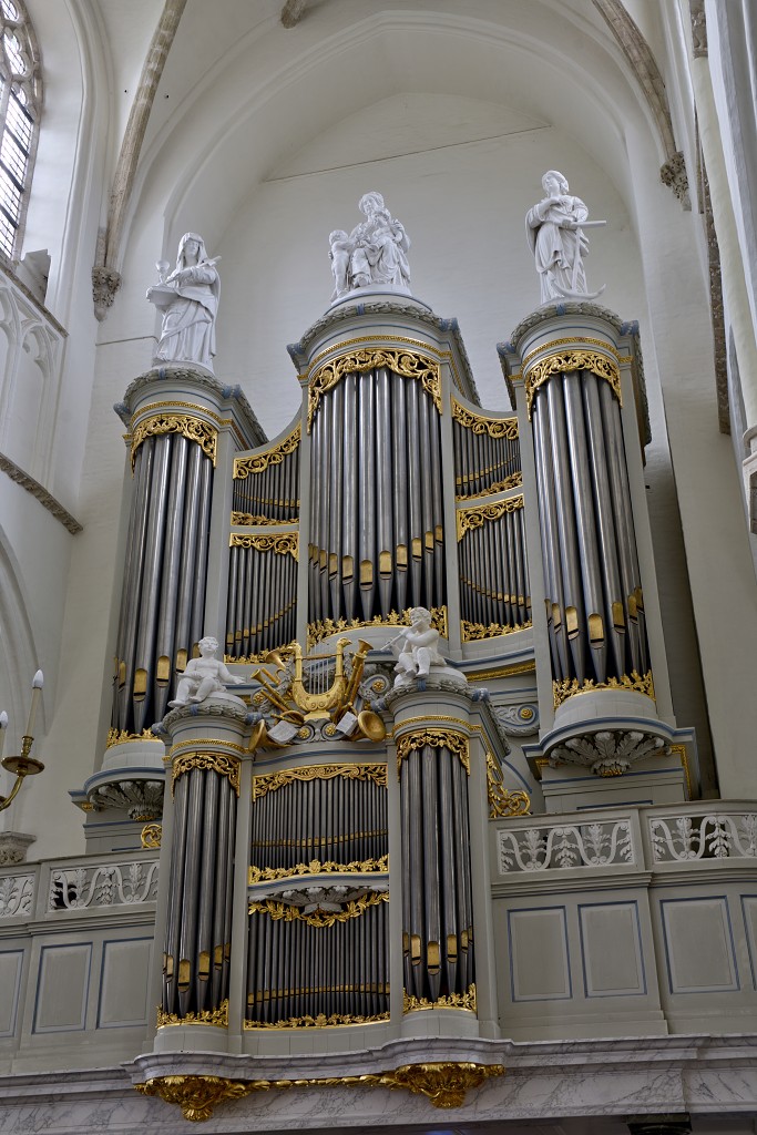HDR Basiliek Basilica basilique Grote of Onze Lieve Vrouwekerk Tholen kerk eglise church kerkfotografie kerk religie religion bezienswaardigheden